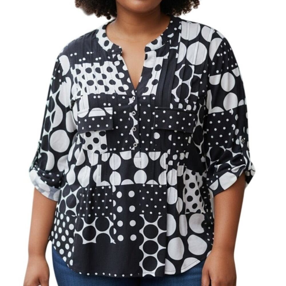 Cocomo Woman Mixed Polka Dot Top Womens Size 1X Navy & White Classic Pintucked